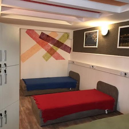 Opera Hostel Budapeşte Dış mekan fotoğraf