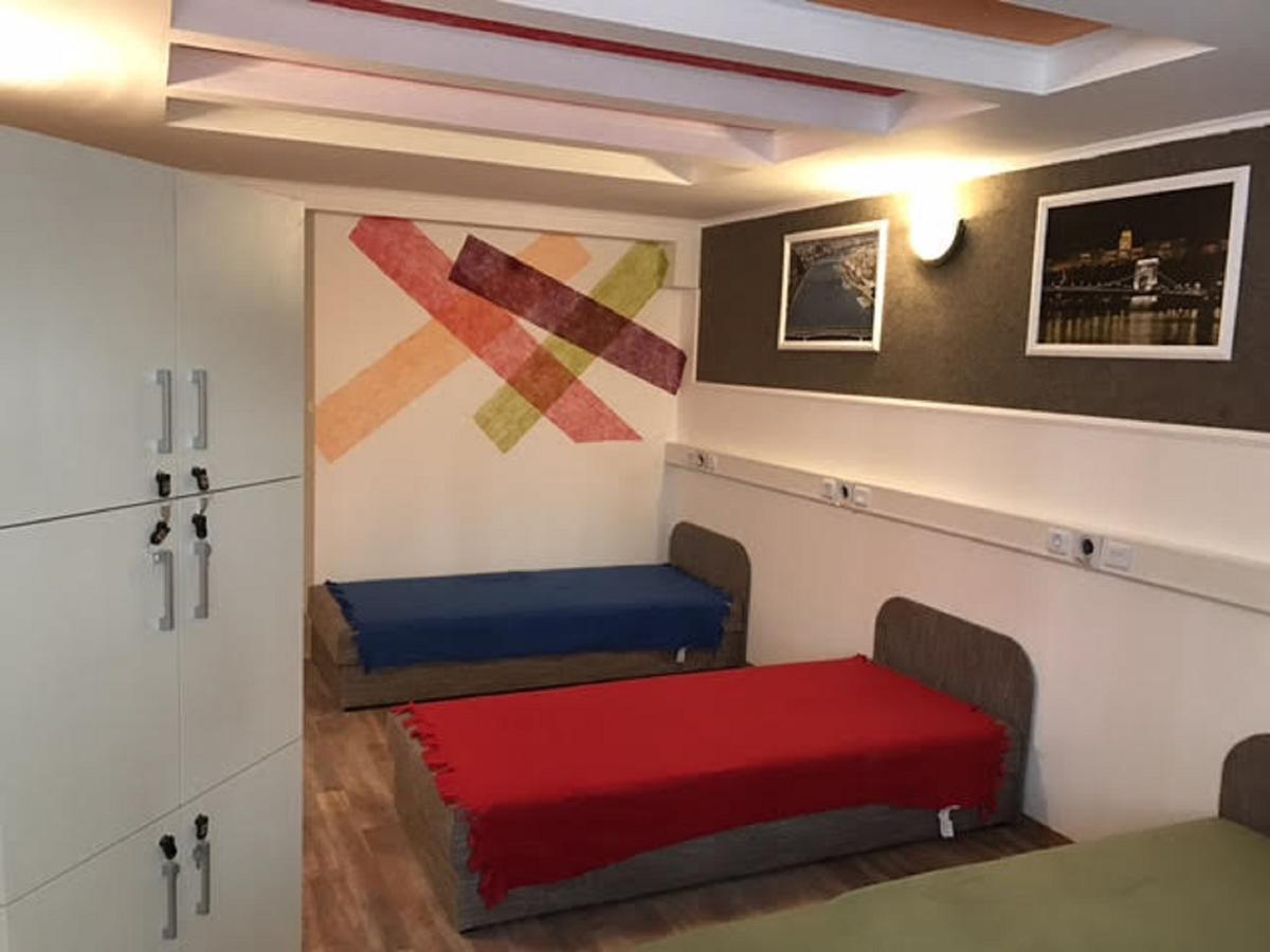 Opera Hostel Budapeşte Dış mekan fotoğraf