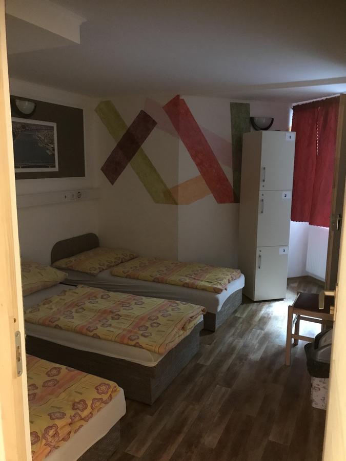 Opera Hostel Budapeşte Dış mekan fotoğraf