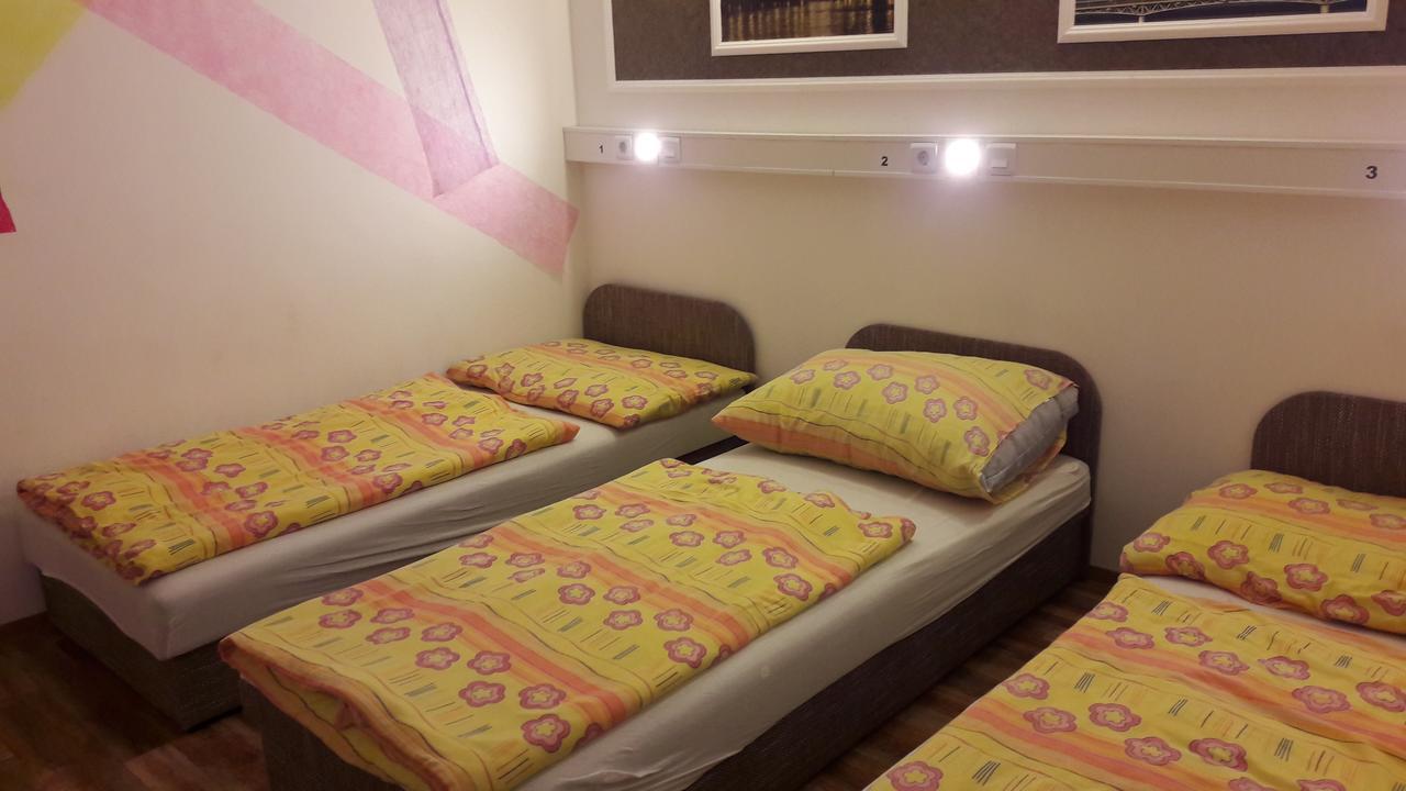 Opera Hostel Budapeşte Dış mekan fotoğraf